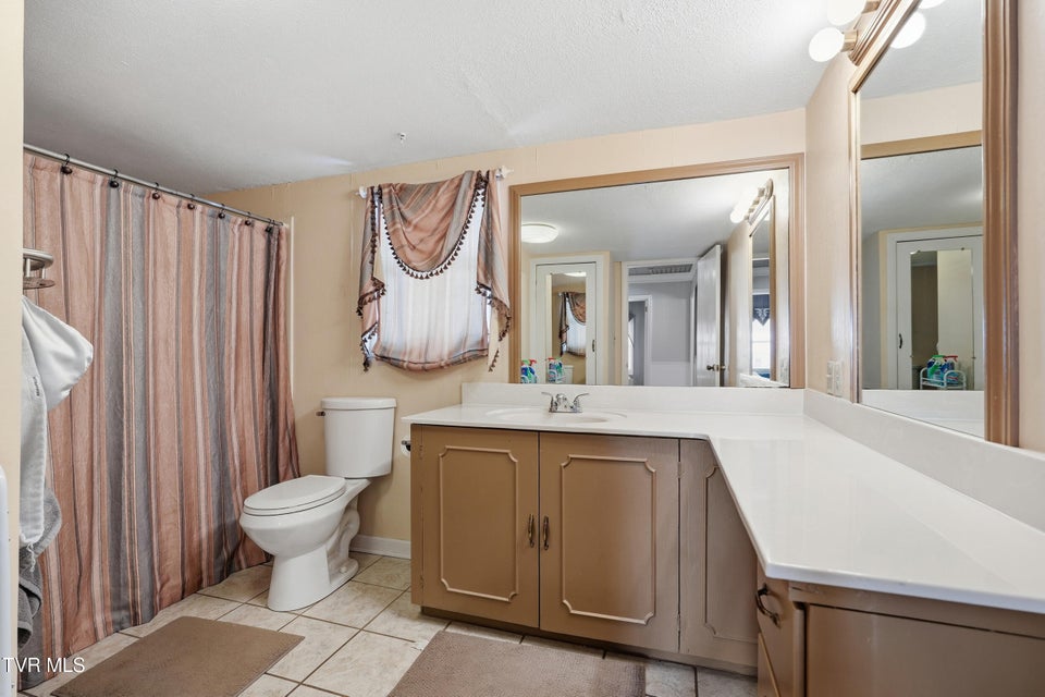 Photo #14: 221 Charleston Street