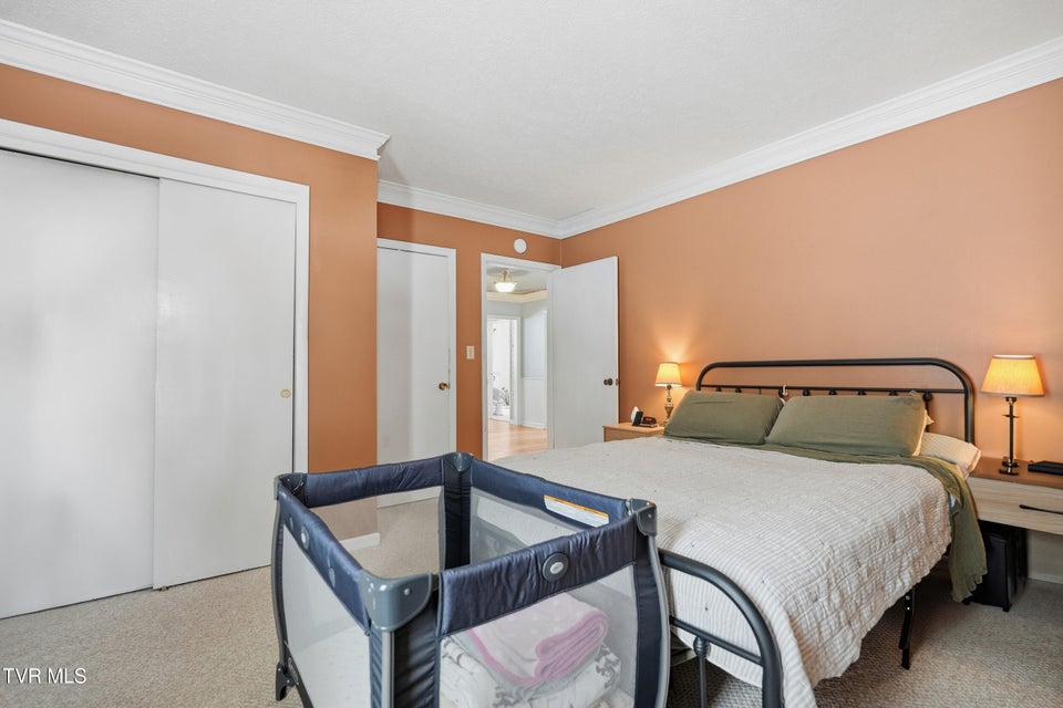 Photo #12: 221 Charleston Street