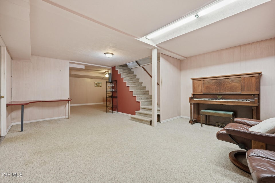 Photo #21: 221 Charleston Street