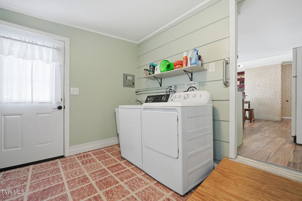 Photo #20: 221 Charleston Street