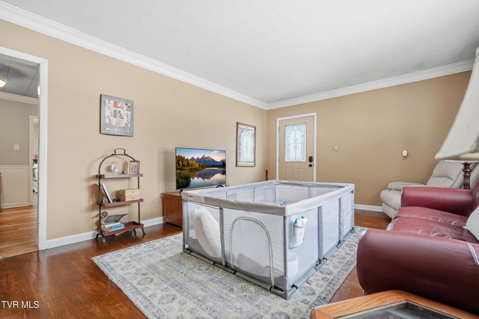 Photo #5: 221 Charleston Street