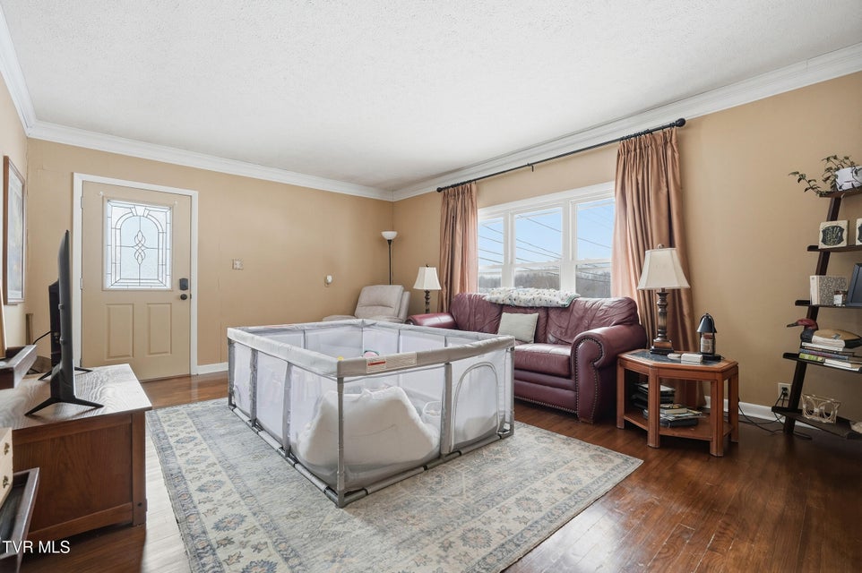 Photo #4: 221 Charleston Street