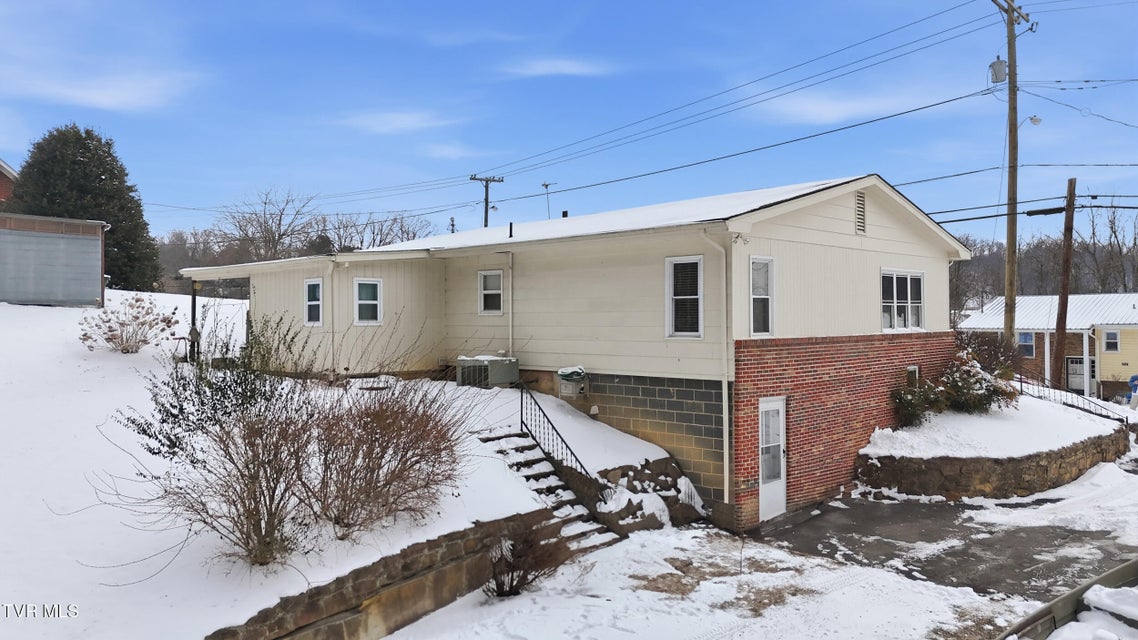 Photo #30: 221 Charleston Street