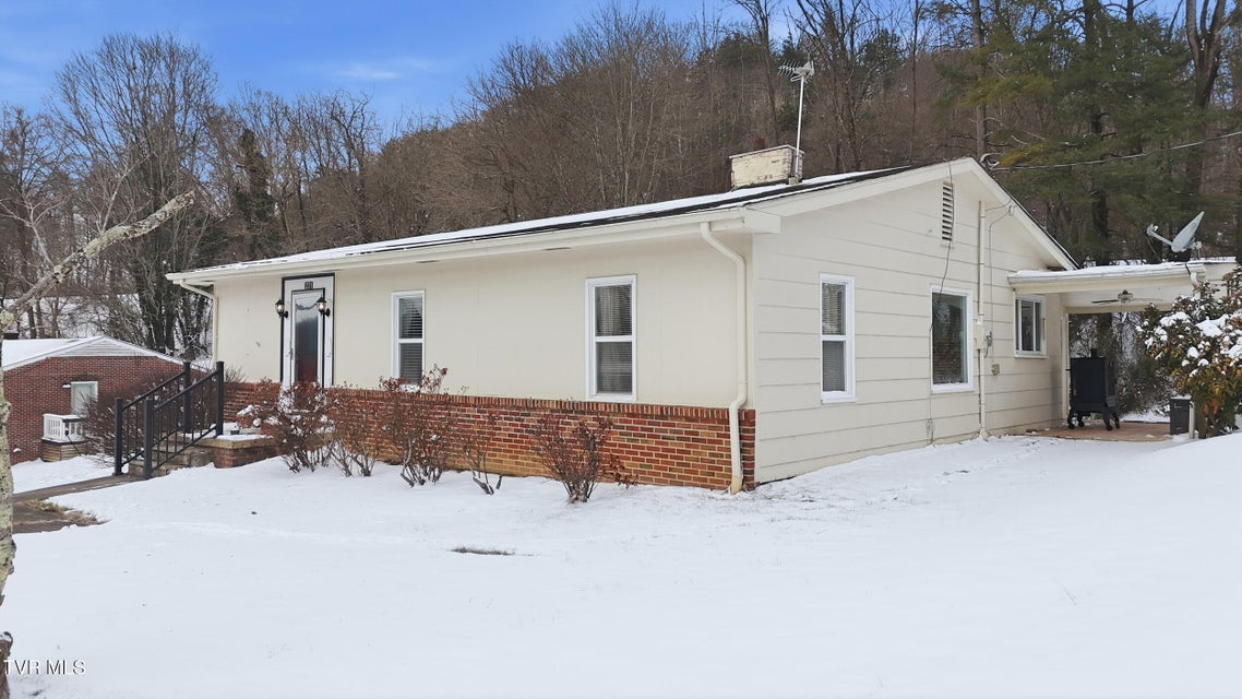 Photo #2: 221 Charleston Street