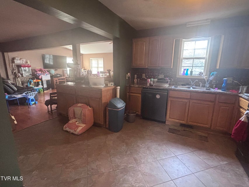 Photo #3: 110 Ebony Lane