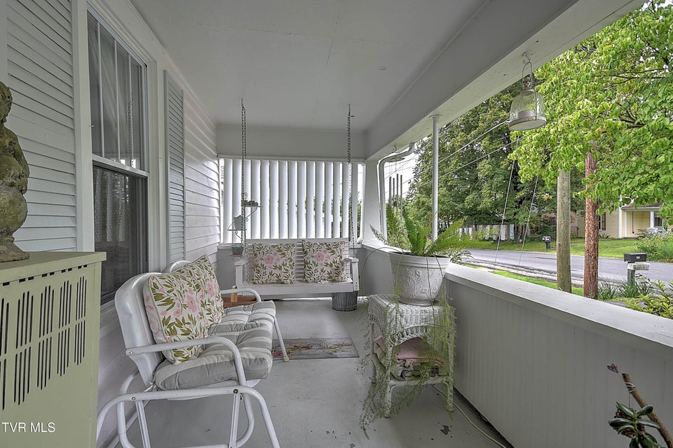 Photo #10: 1462 Georgia Avenue