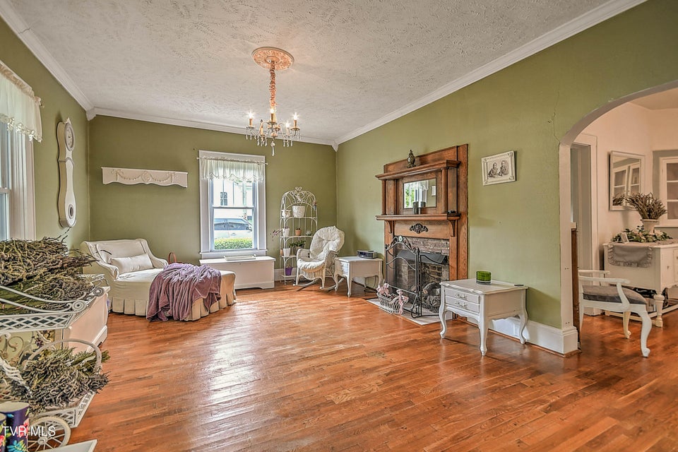 Photo #13: 1462 Georgia Avenue