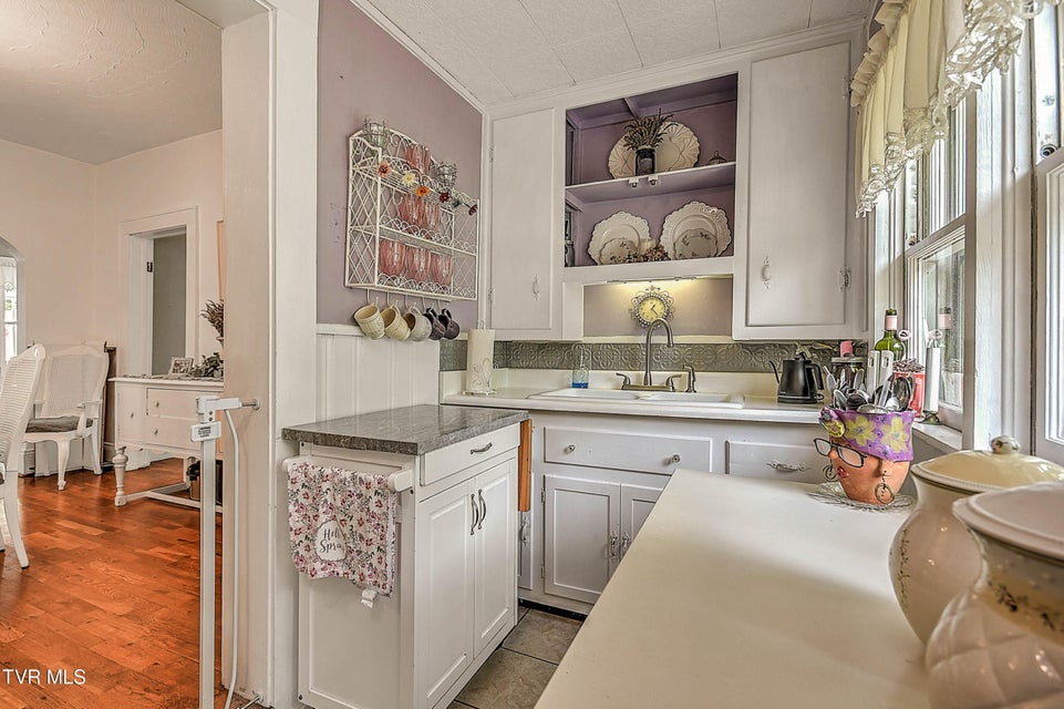 Photo #34: 1462 Georgia Avenue