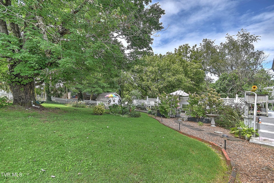 Photo #41: 1462 Georgia Avenue