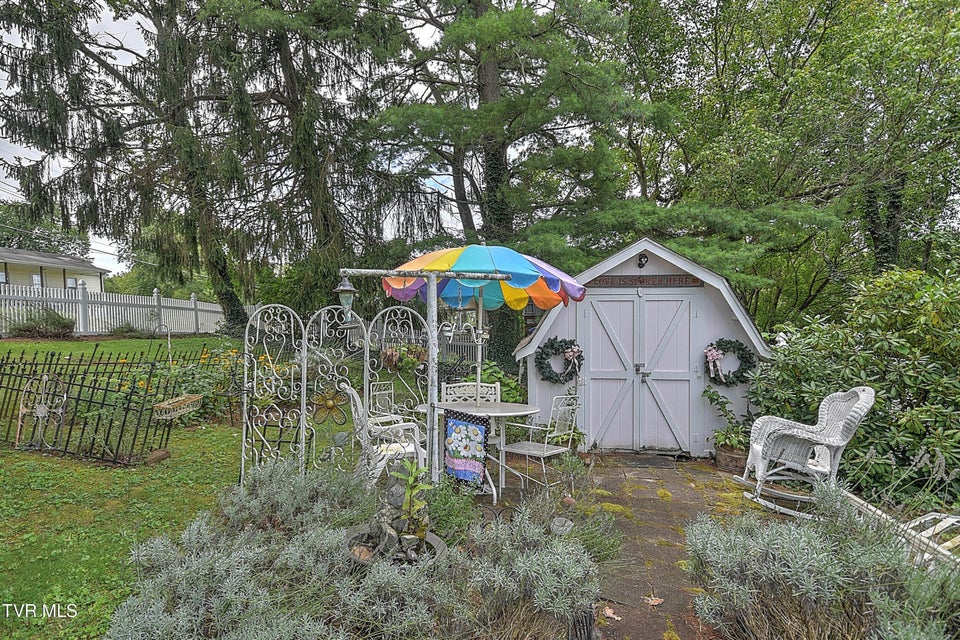 Photo #43: 1462 Georgia Avenue