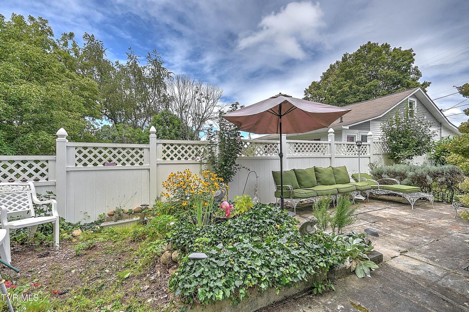 Photo #44: 1462 Georgia Avenue