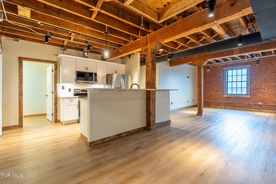 Photo #2: 453 Main Street