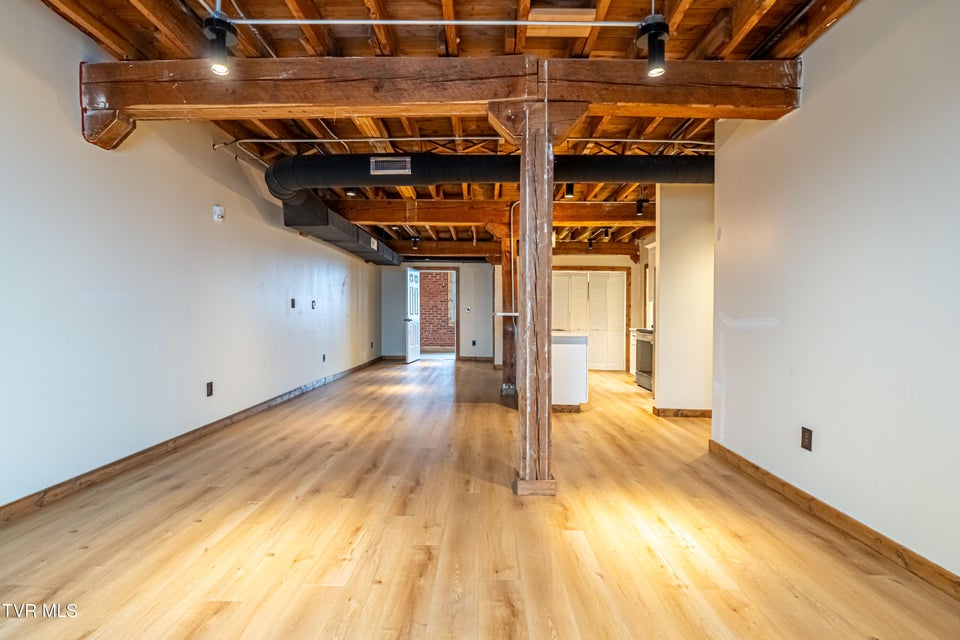 Photo #4: 453 Main Street