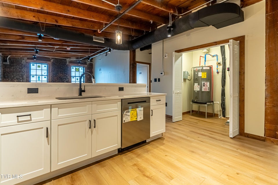 Photo #4: 453 Main Street