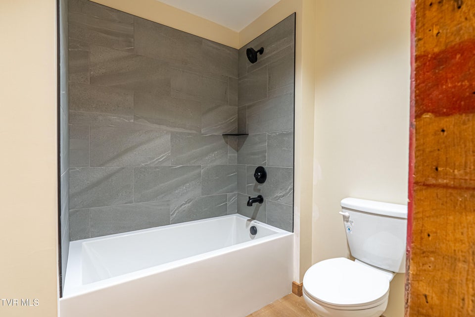 Photo #10: 453 Main Street