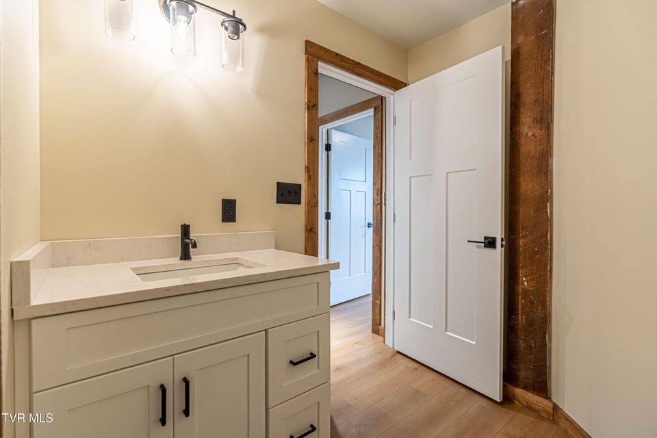 Photo #11: 453 Main Street