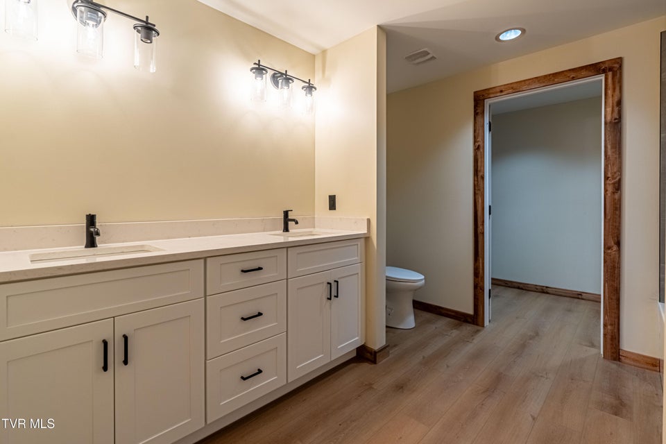 Photo #14: 453 Main Street