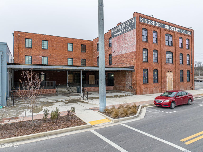 Photo #19: 453 Main Street