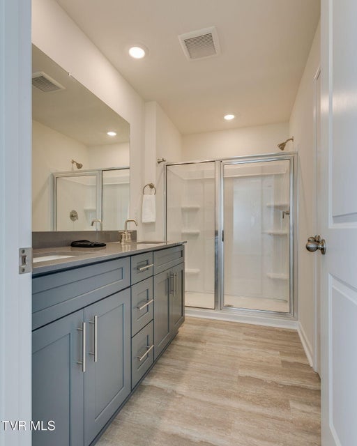 Photo #39: 180 Tanasqui Drive