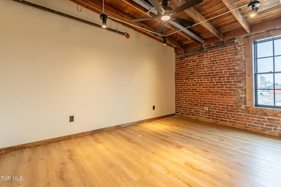 Photo #3: 453 Main Street