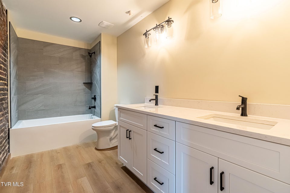 Photo #5: 453 Main Street