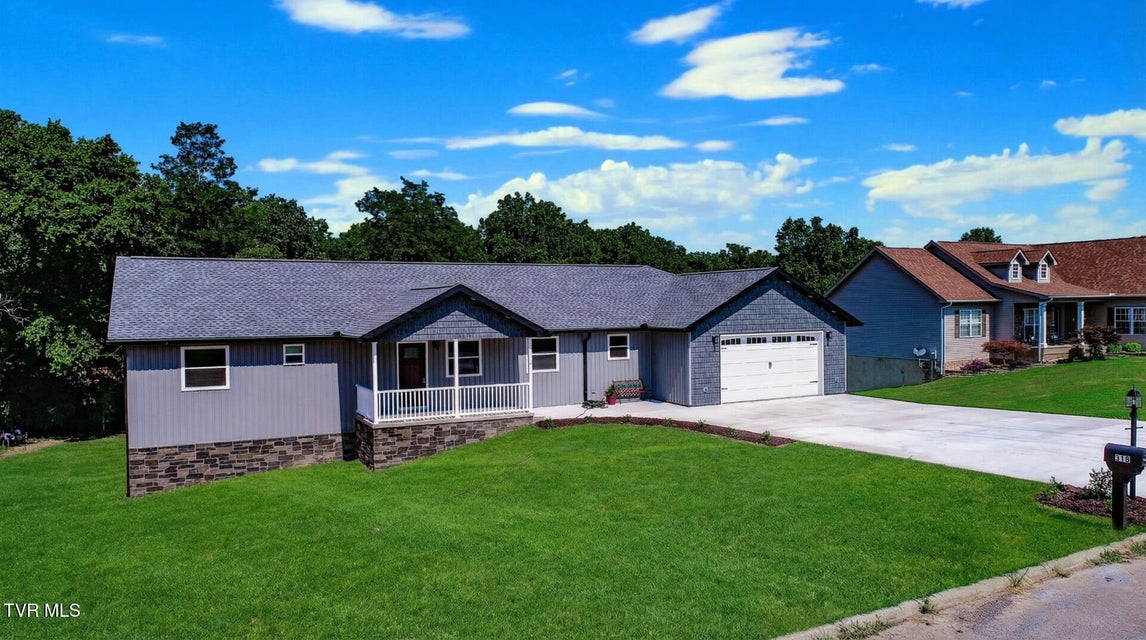 Photo #3: 116 Meadowood Dr 