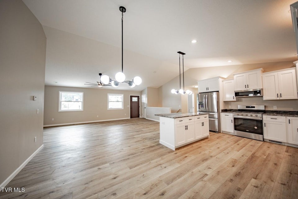 Photo #14: 116 Meadowood Dr 