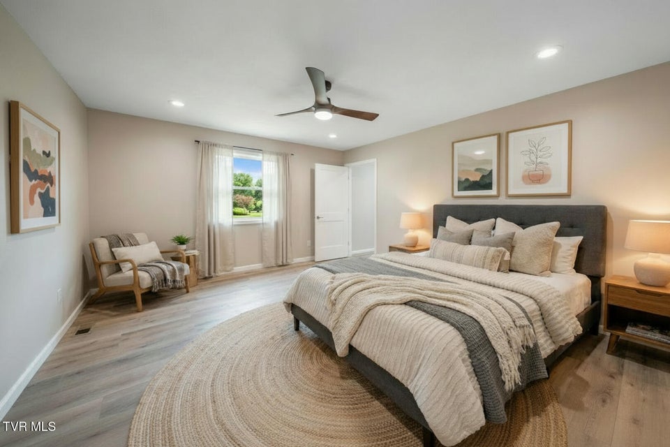 Photo #24: 116 Meadowood Dr 