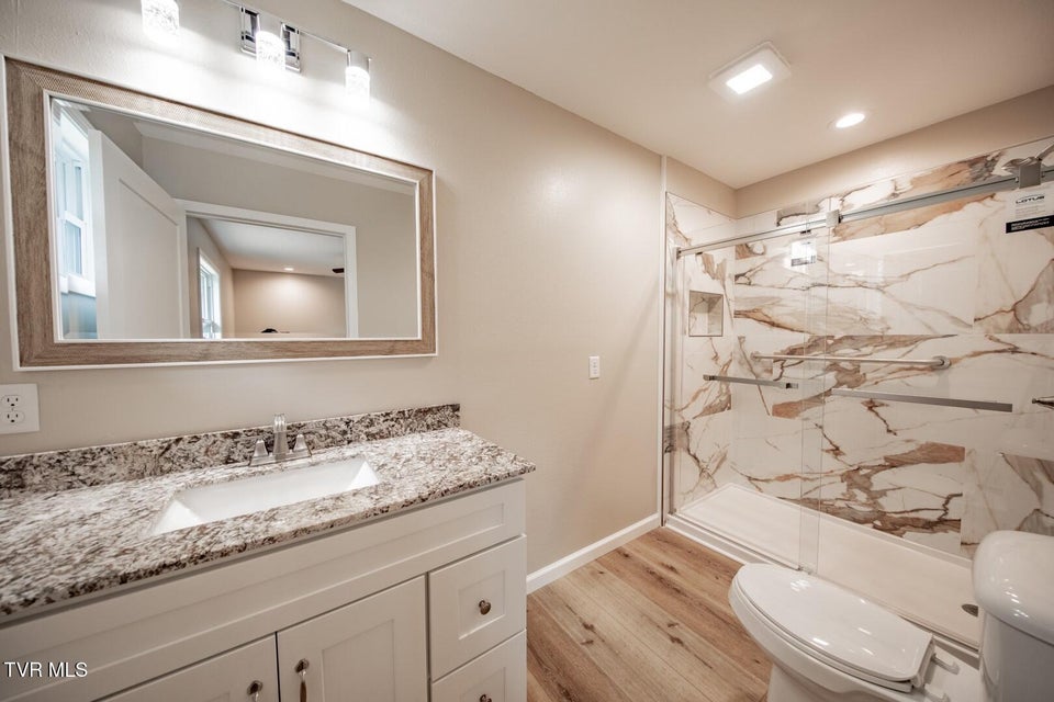 Photo #31: 116 Meadowood Dr 