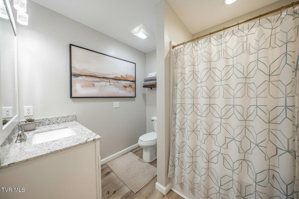 Photo #37: 116 Meadowood Dr 