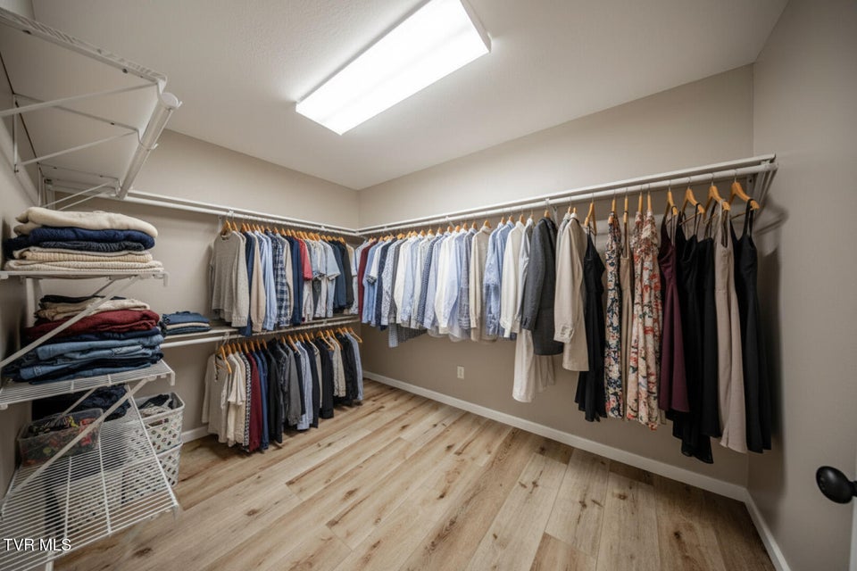 Photo #40: 116 Meadowood Dr 