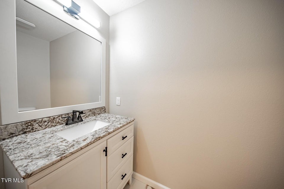 Photo #41: 116 Meadowood Dr 