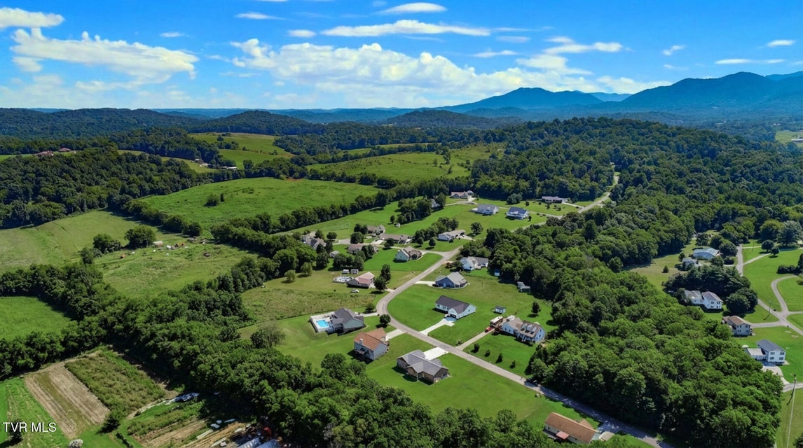 Photo #63: 116 Meadowood Dr 