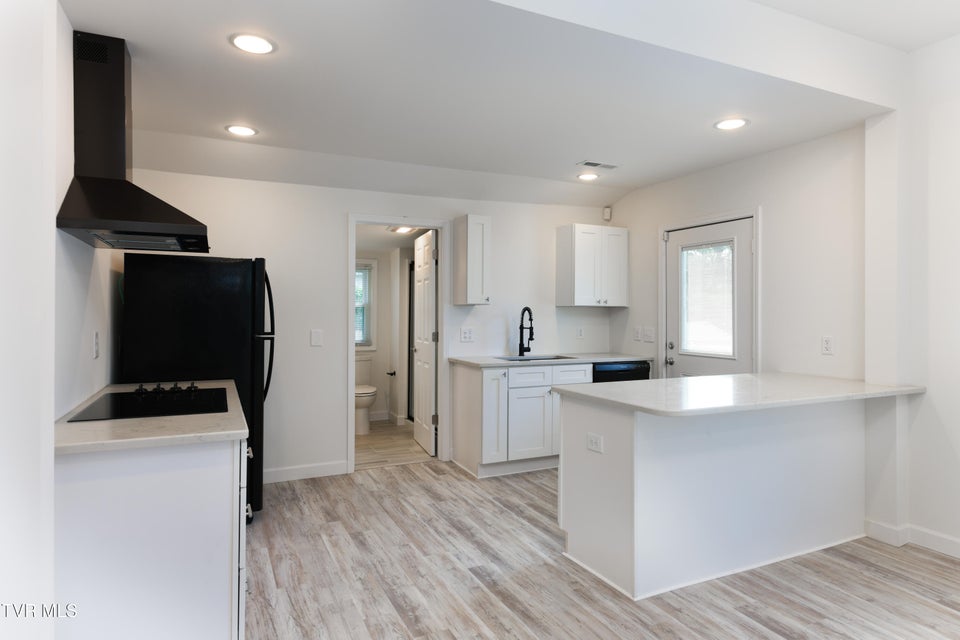 Photo #3: 1008 Earnest Street