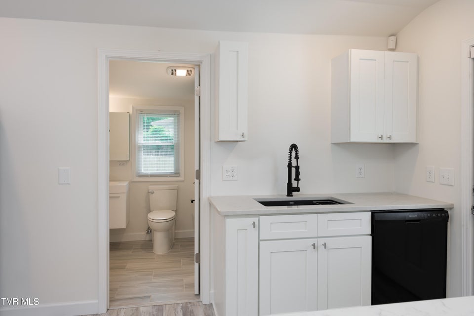 Photo #4: 1008 Earnest Street