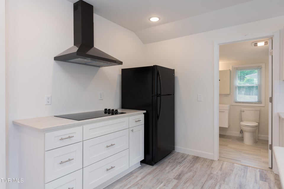 Photo #5: 1008 Earnest Street