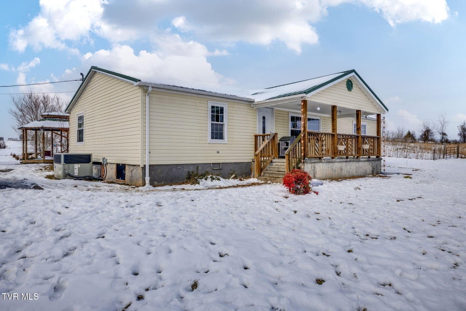 Photo #2: 7185 Snapps Ferry Road