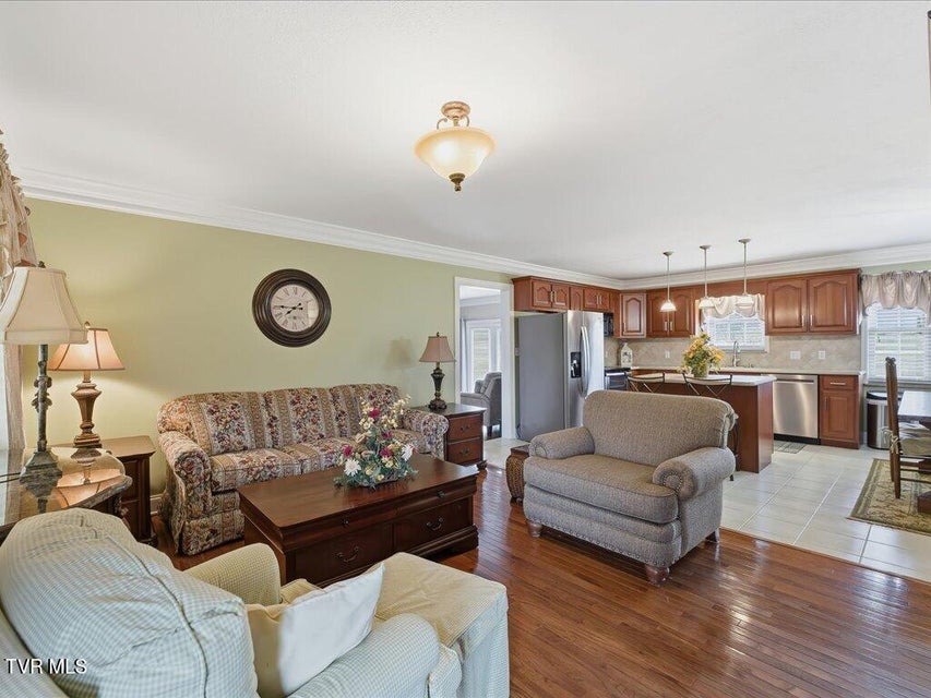 Photo #6: 2006 Rose Drive