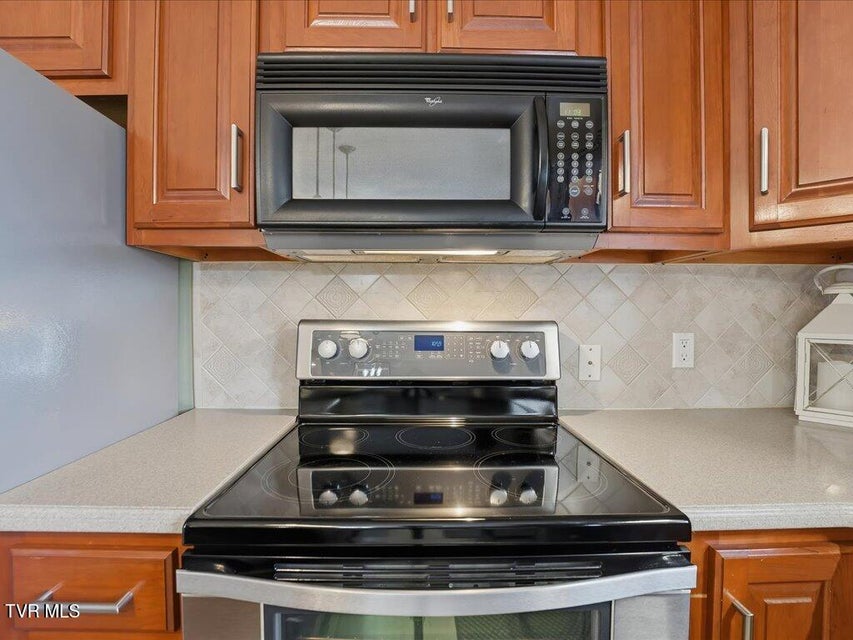 Photo #11: 2006 Rose Drive