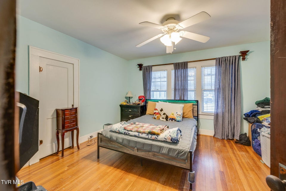 Photo #25: 222 2nd Street