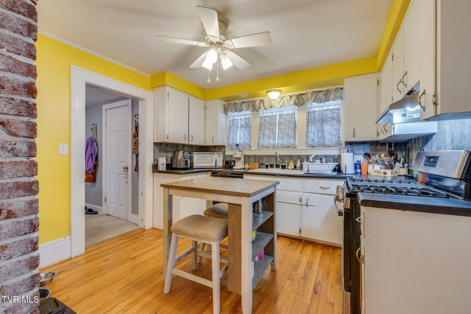 Photo #12: 222 2nd Street