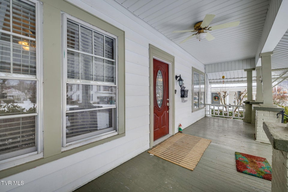 Photo #4: 222 2nd Street