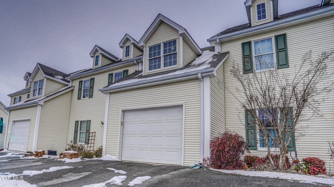 Photo #3: 865 Barclay Drive