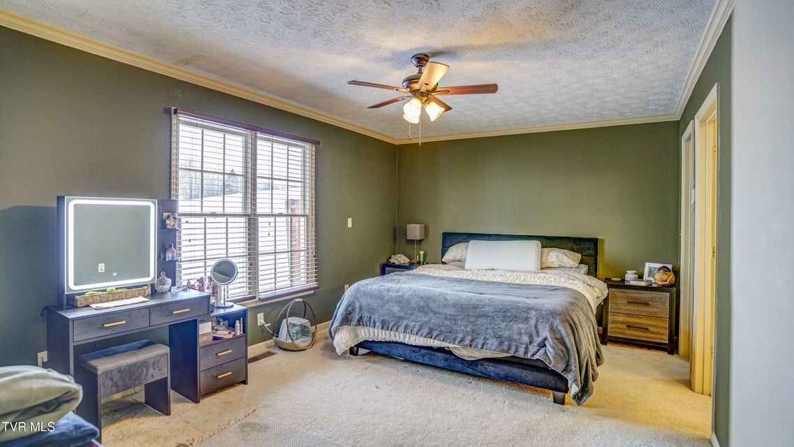 Photo #17: 865 Barclay Drive