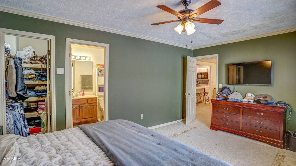 Photo #19: 865 Barclay Drive