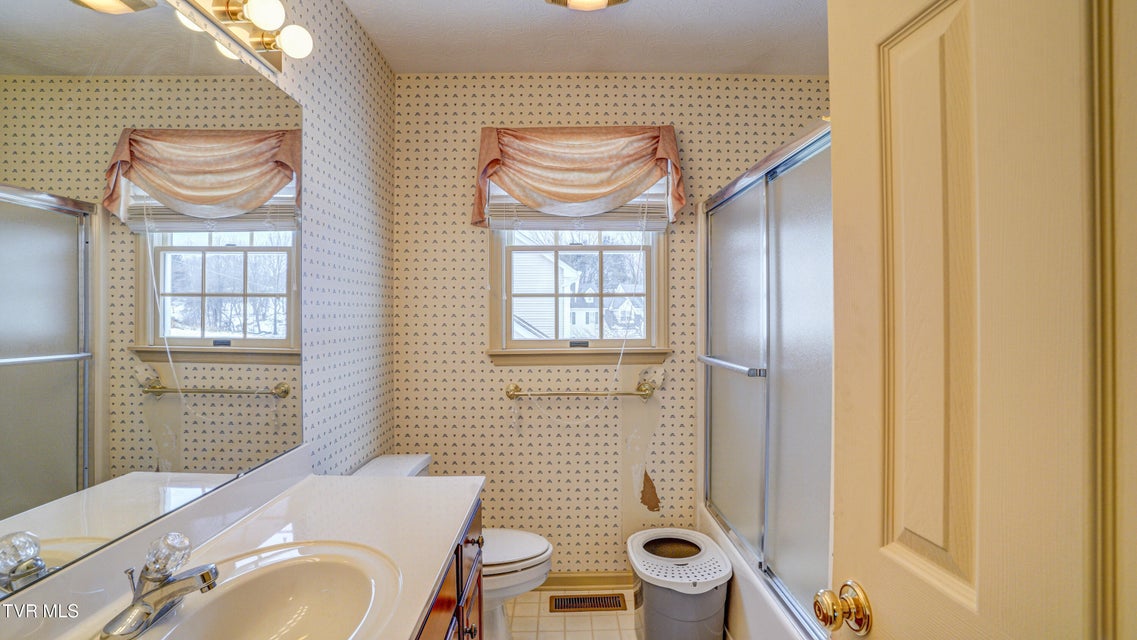 Photo #30: 865 Barclay Drive