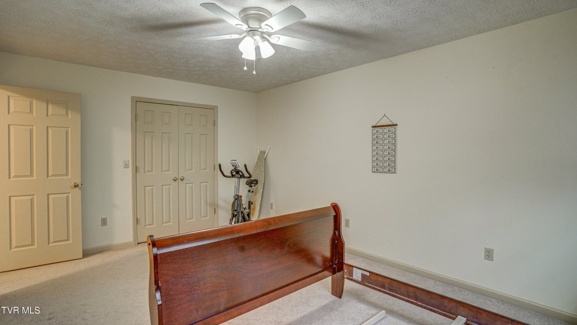 Photo #33: 865 Barclay Drive