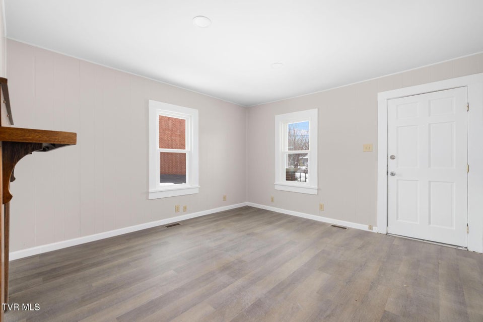 Photo #13: 457 Bernard Avenue