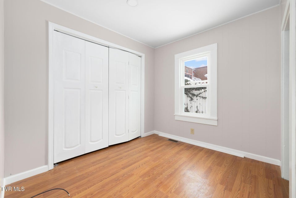 Photo #25: 457 Bernard Avenue