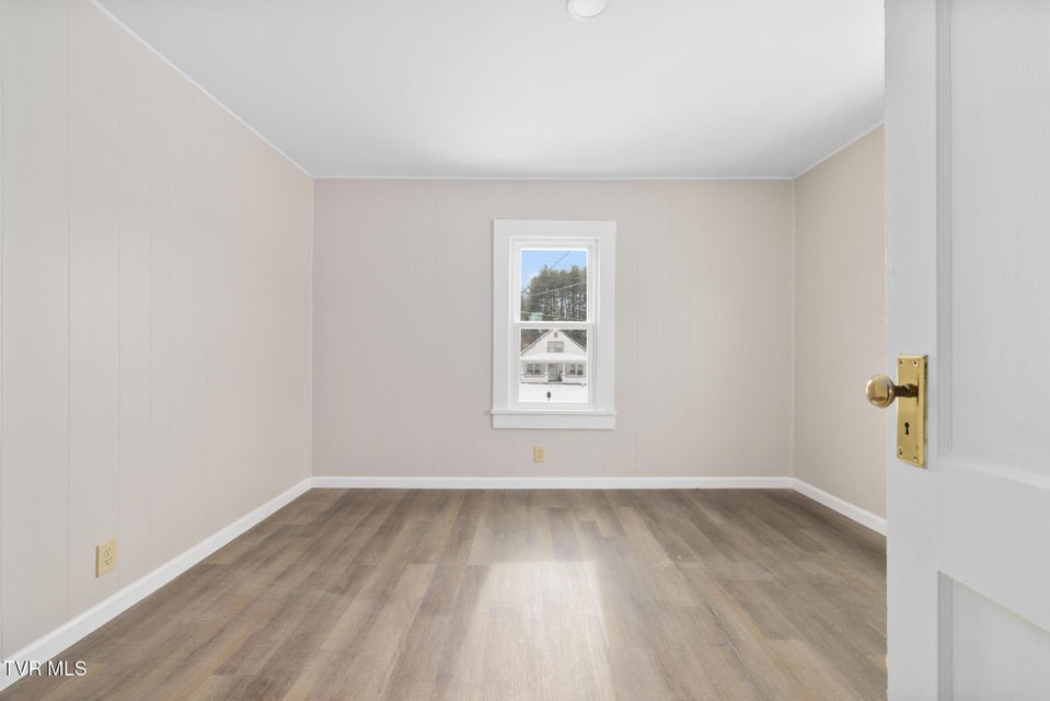 Photo #24: 457 Bernard Avenue